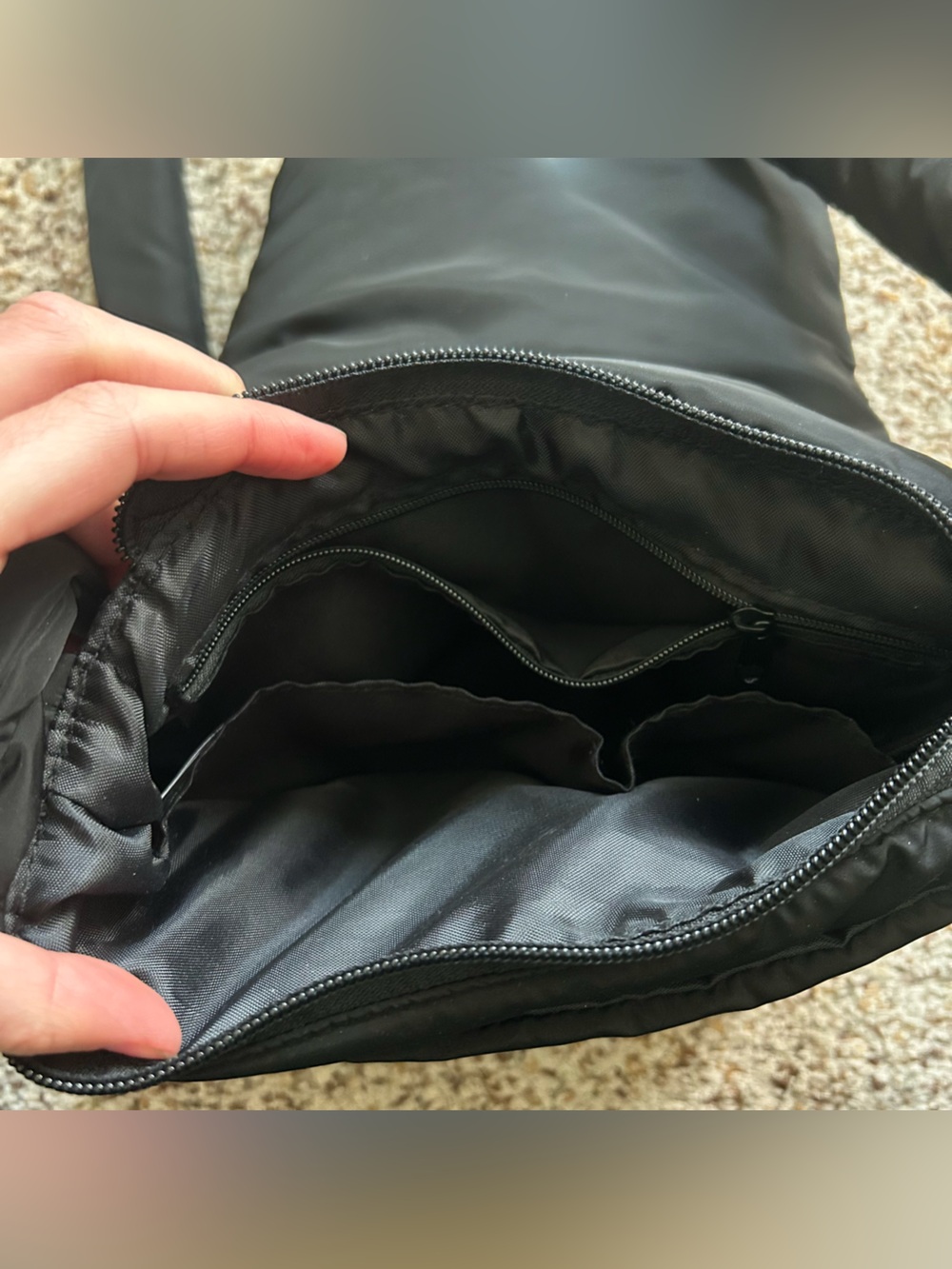 UNIF Bubble Bag - Picture 3 of 3